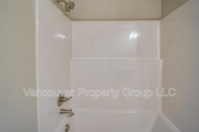 Building Photo - 2215 E Badger Wy