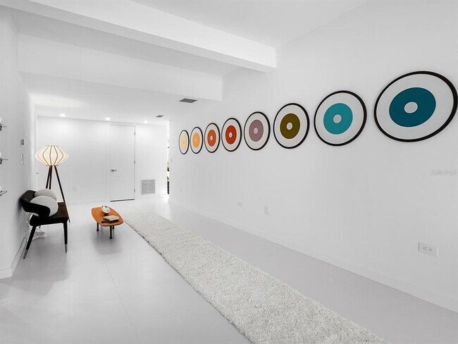 Building Photo - 7647 Sanderling Rd