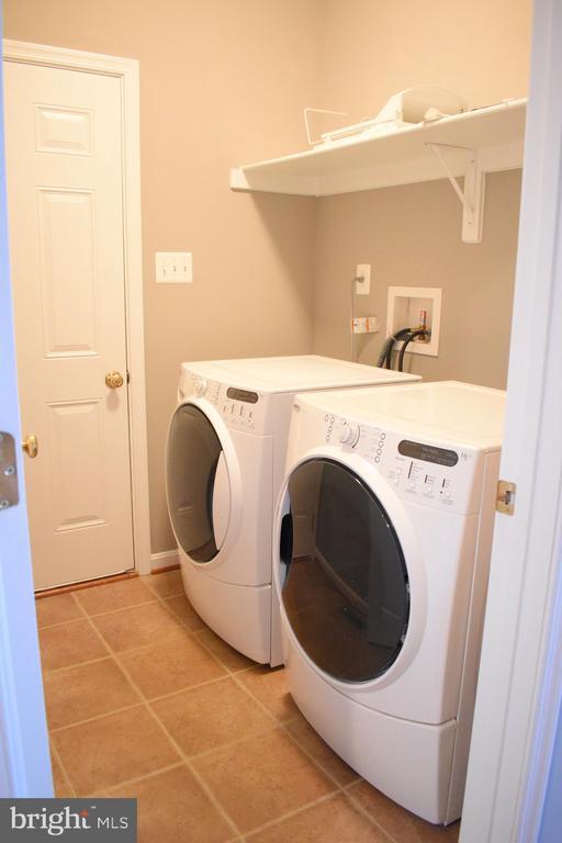 Building Photo - 29 Snow Dr