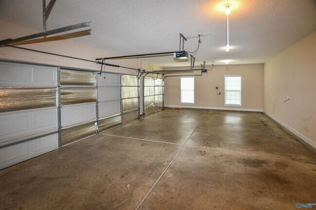 Building Photo - 115 Sage Willow Dr SW
