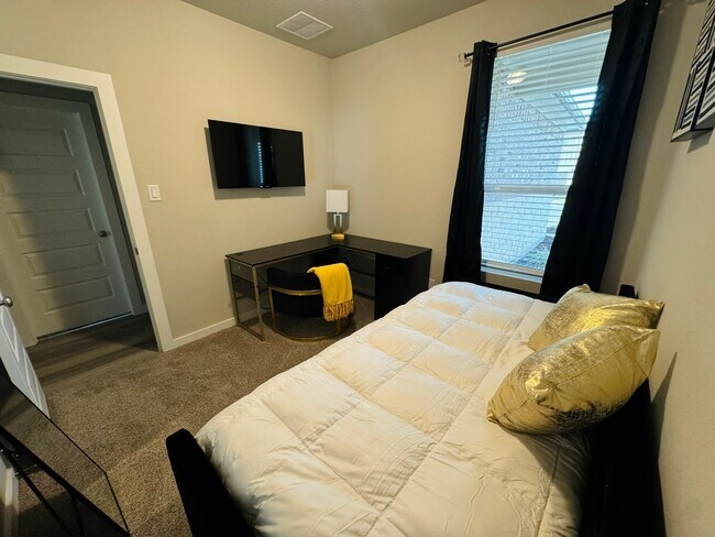 Building Photo - 5608 Madden Ln