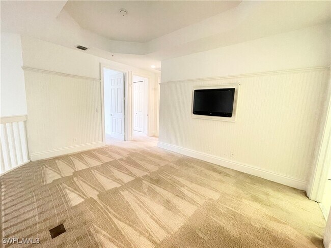 Building Photo - 1370 Mariposa Cir