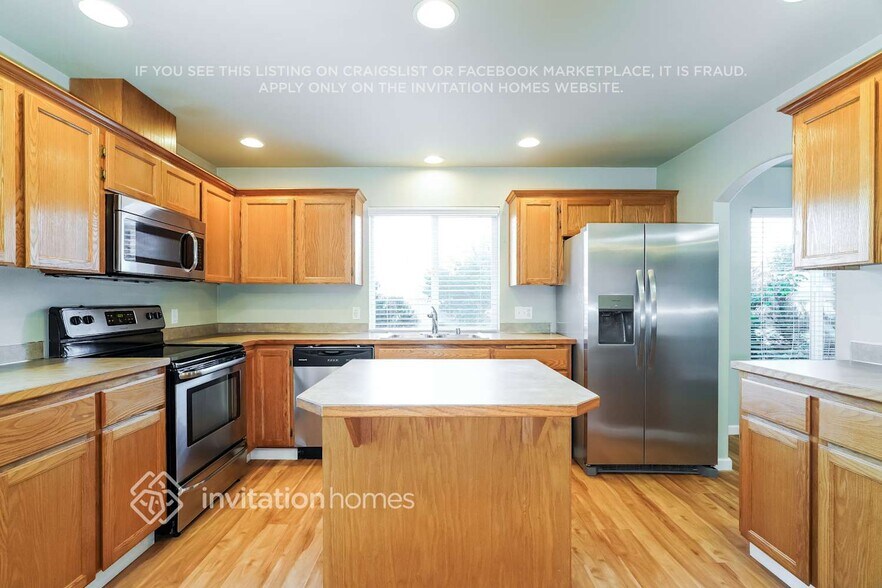 Building Photo - 9006 174 St Ct E