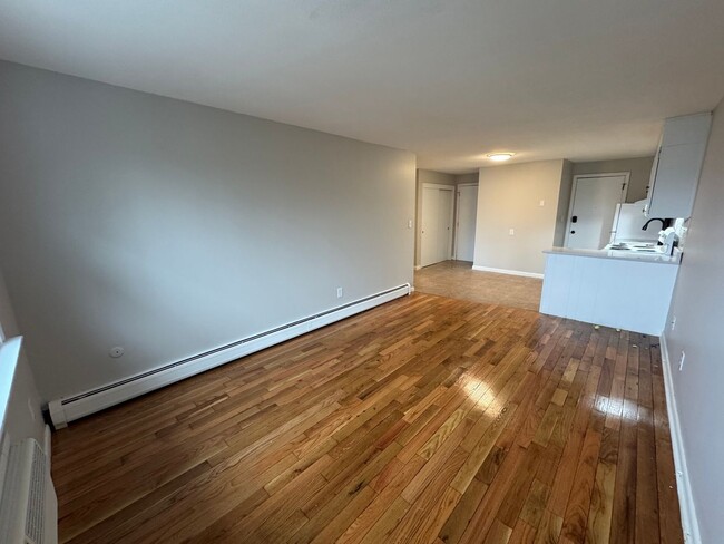 Building Photo - 50 Danbury Dr