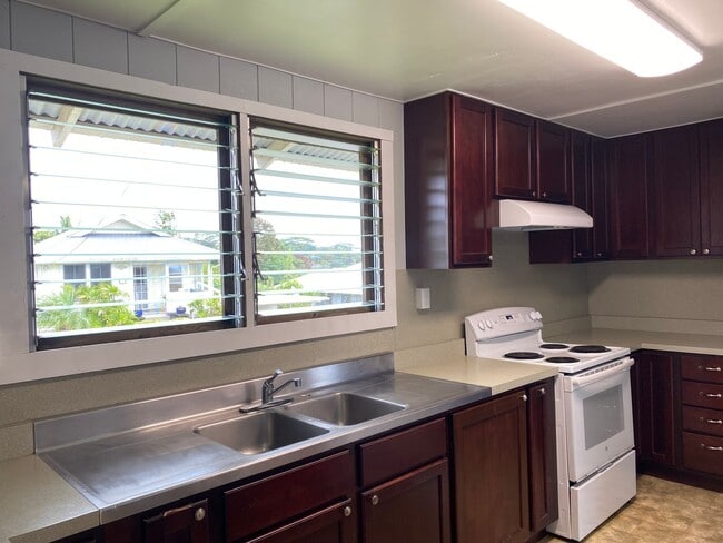 Building Photo - 123 Punahele St
