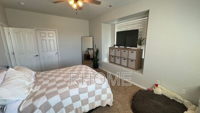 Building Photo - 7381 Brittany Town Dr