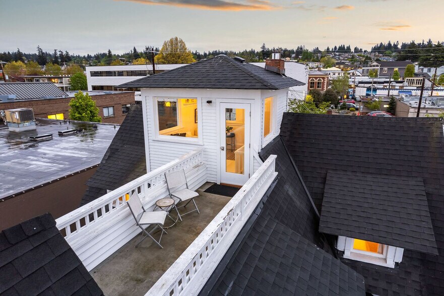 Building Photo - 334 Edmonds St