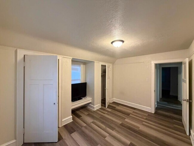 Building Photo - 2736 N 52nd St