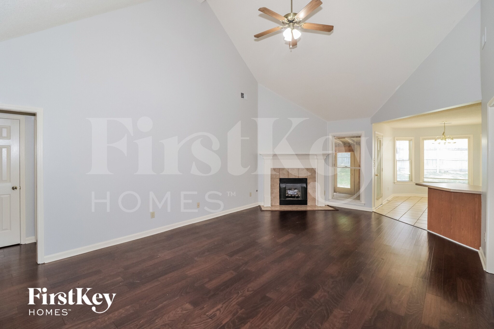 Building Photo - 10292 Green Moss Dr N