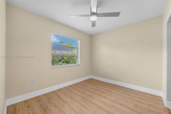 Building Photo - 1840 SW 63rd Ave