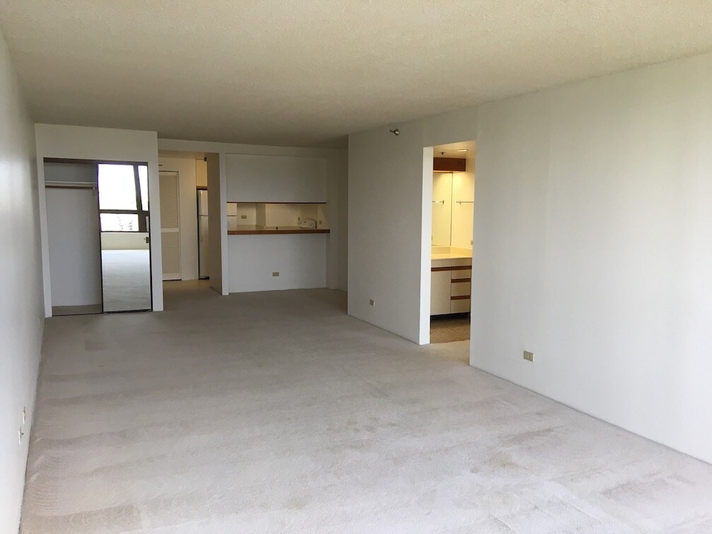 Building Photo - 5333 Likini St