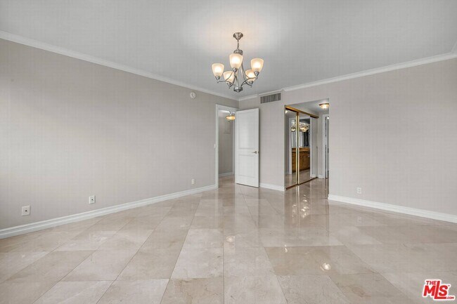 Building Photo - 10701 Wilshire Blvd