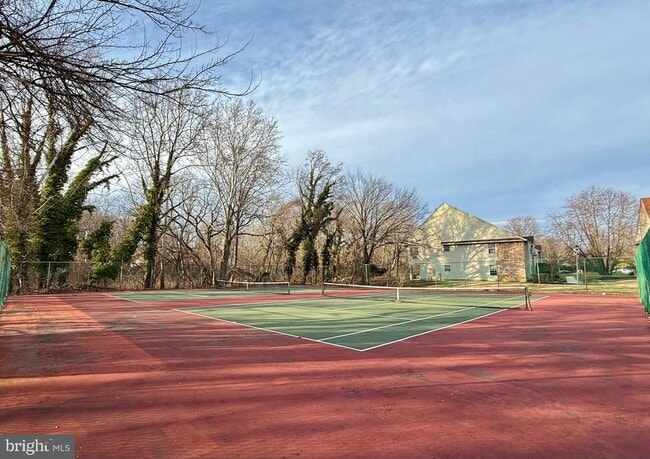 Building Photo - 263 Tavistock Rd