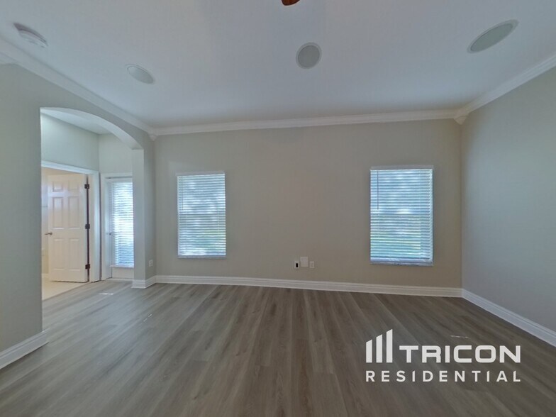 Building Photo - 1421 Emerald Hill Way