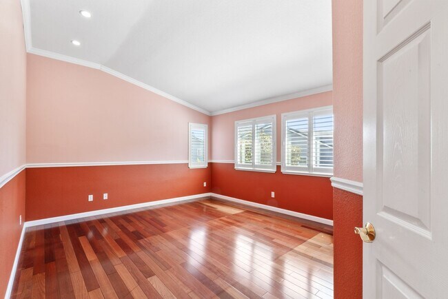 Building Photo - Your Next Home Is Ready!