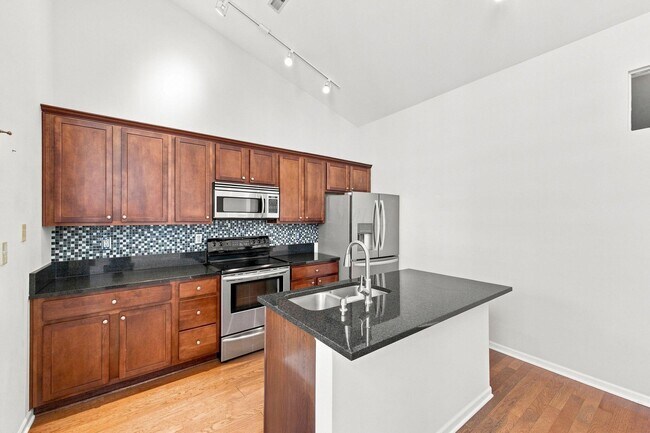 Building Photo - 160 N Wall St
