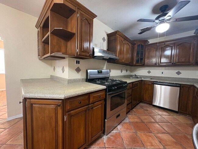 Building Photo - HOME FOR RENT NORTHEAST EL PASO