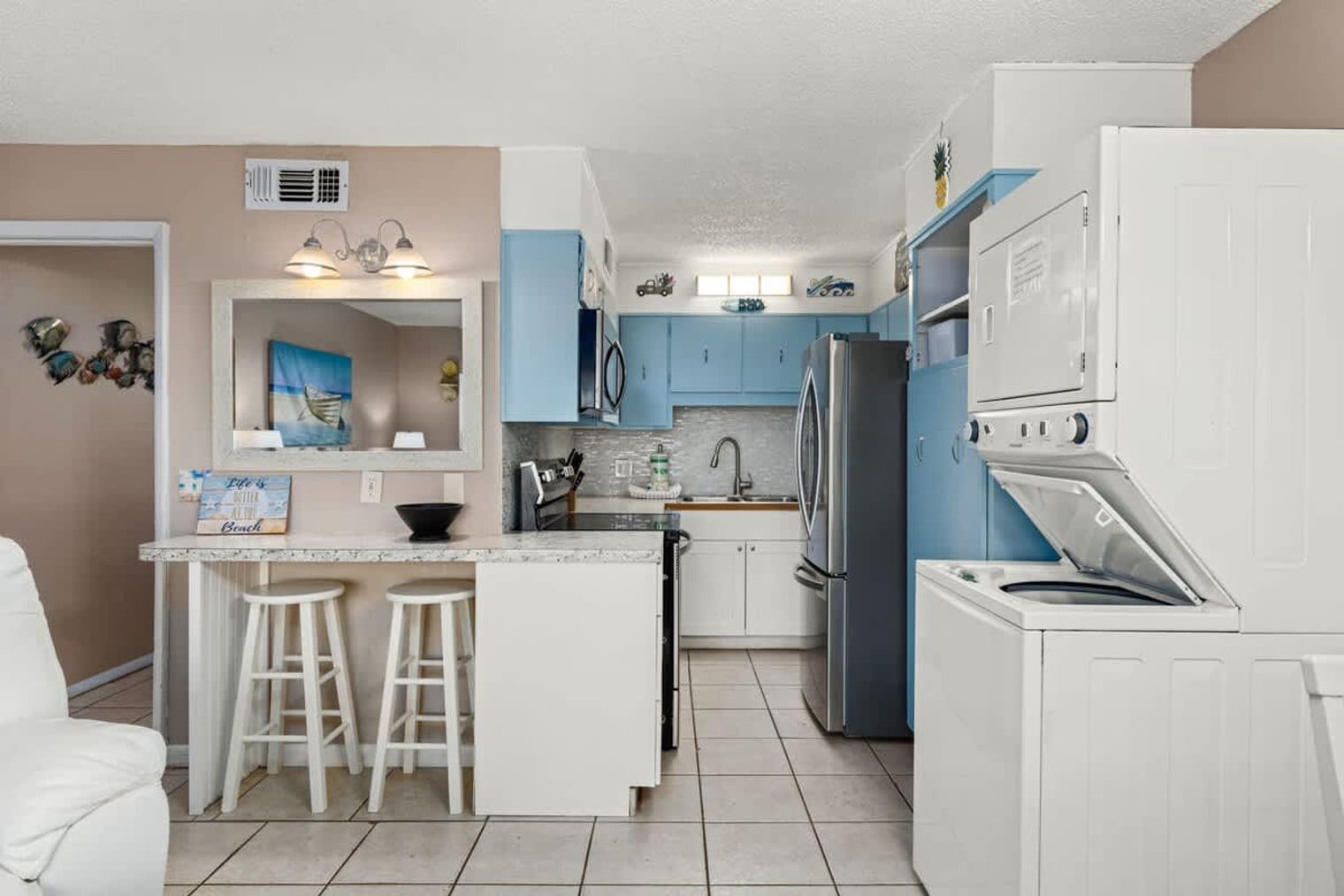 Building Photo - 8743 Thomas Dr