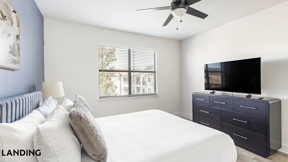 Building Photo - 15777 Quorum Dr