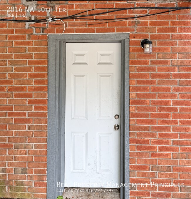 Building Photo - 2016 NW 50 Terrace
