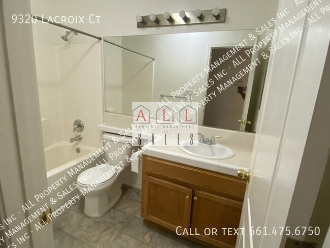Building Photo - 9320 Lacroix Ct