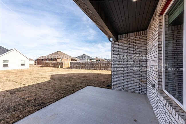 Building Photo - 6050 W Mecklin St