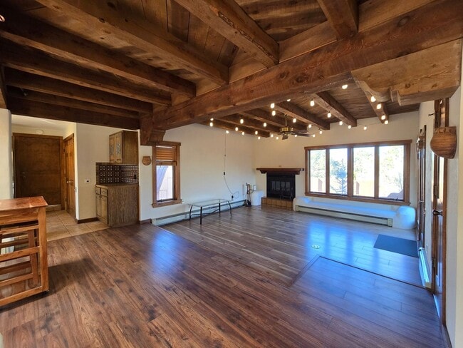 Building Photo - 2835 Don Quixote