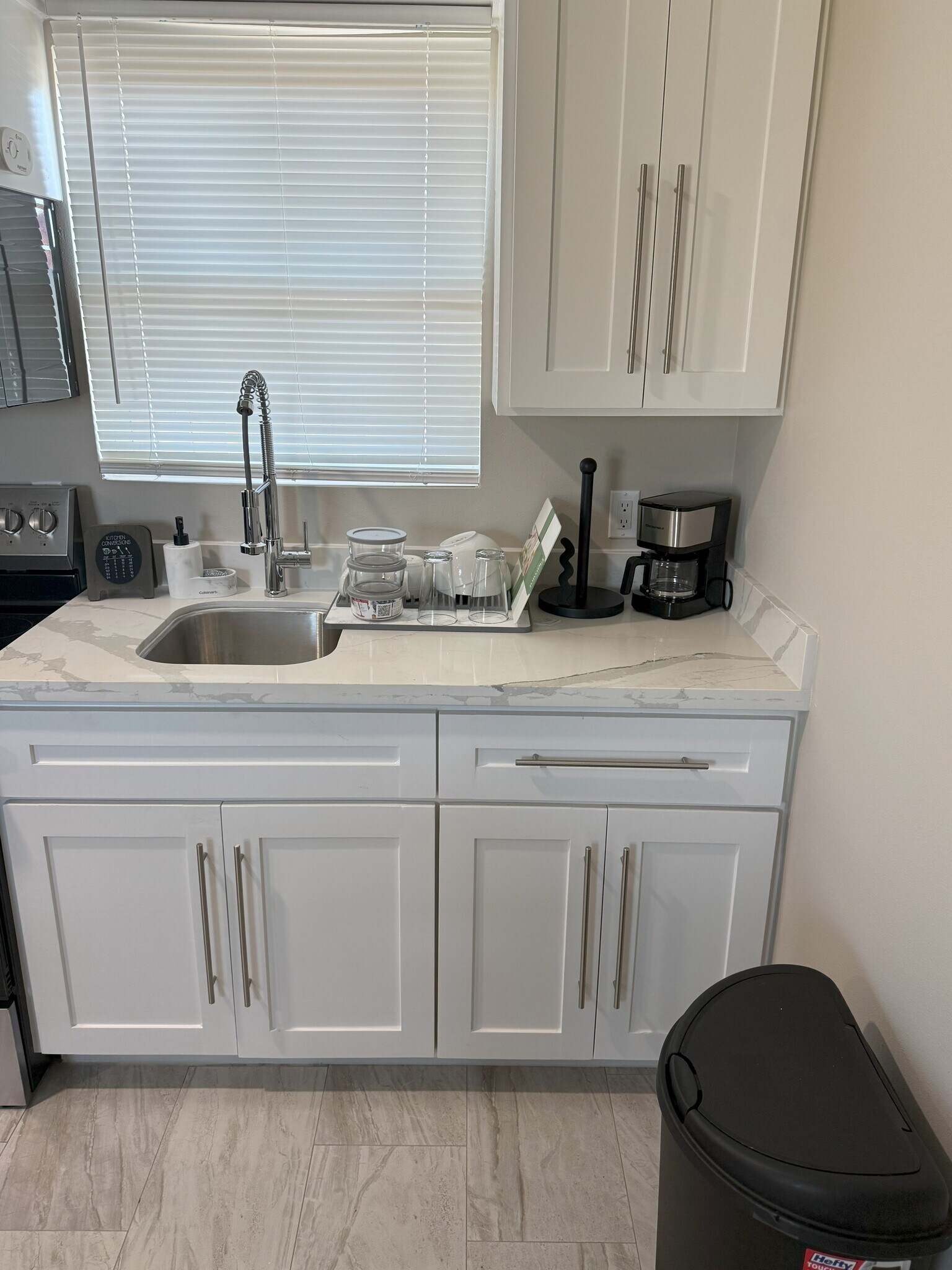 Kitchen Sink Counter top - 5712 Abbey Ct