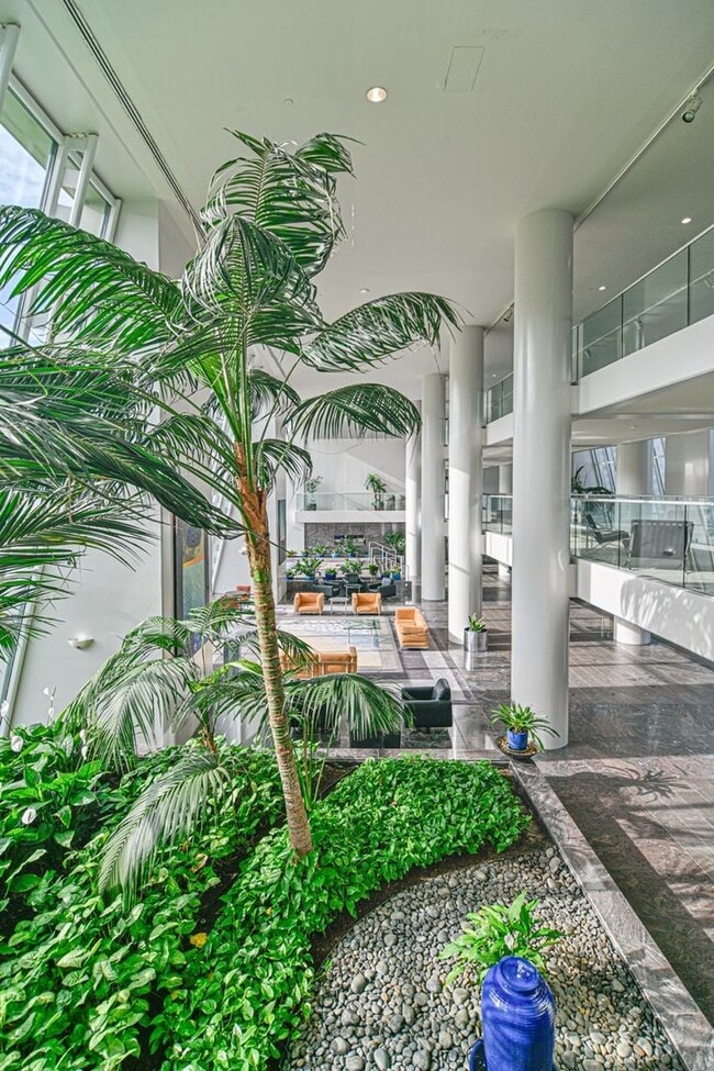 Building Photo - Fully Furnished and Spacious 2 Bedroom 2 Bath - OCEAN VIEW!