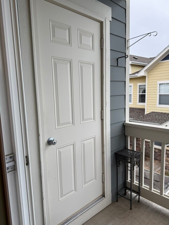 Building Photo - 9438 Ashbury Cir