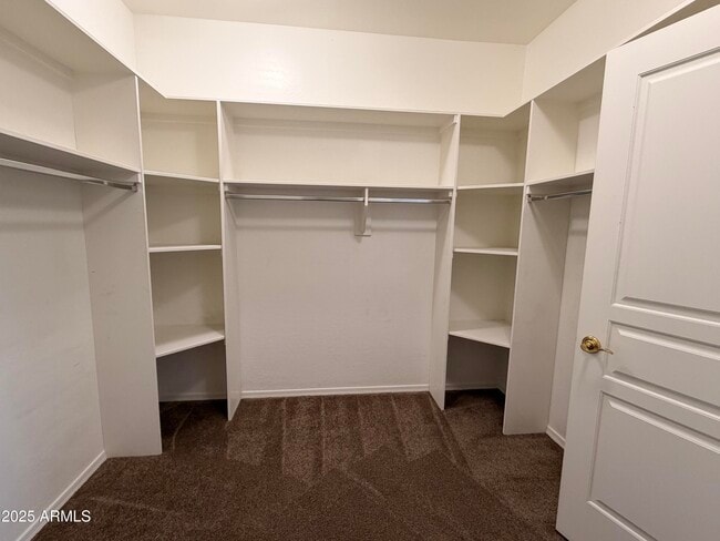 Building Photo - 13450 N Mountainside Dr