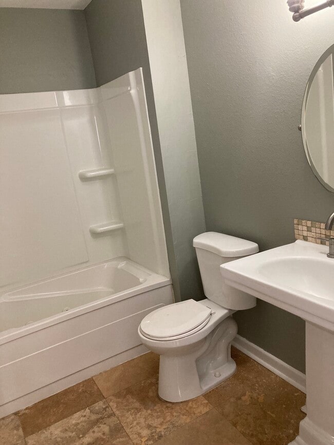 Building Photo - 1704 W Birge St