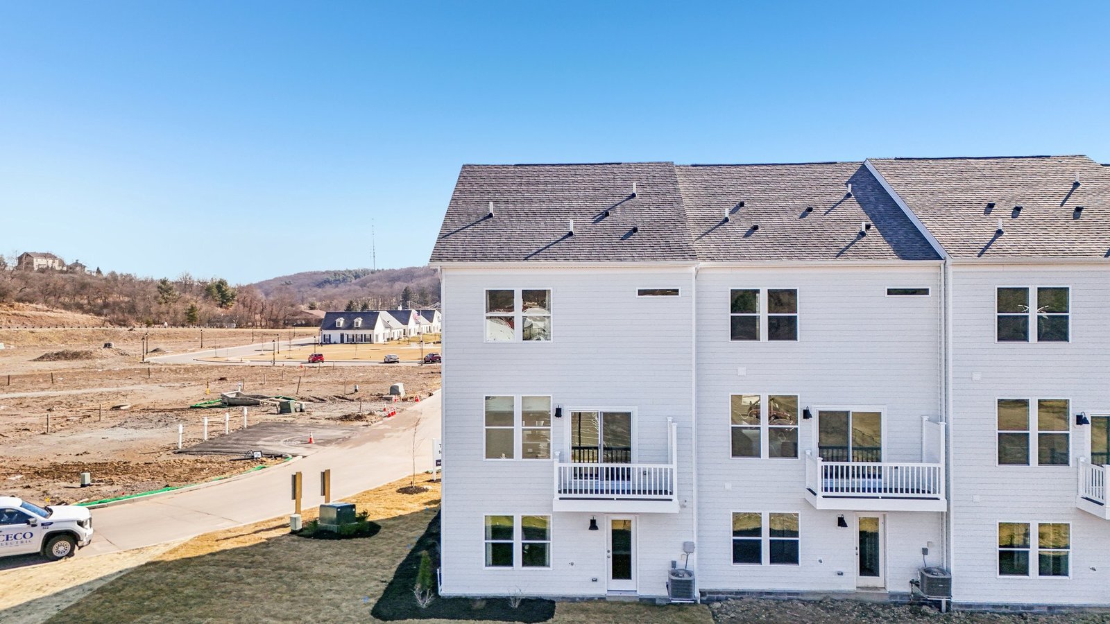Building Photo - 9719 Hopkins St