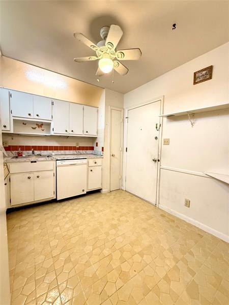 Building Photo - 4821 NW 22nd Ct