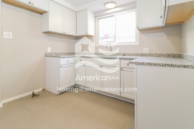 Building Photo - 16708 Avon Ave