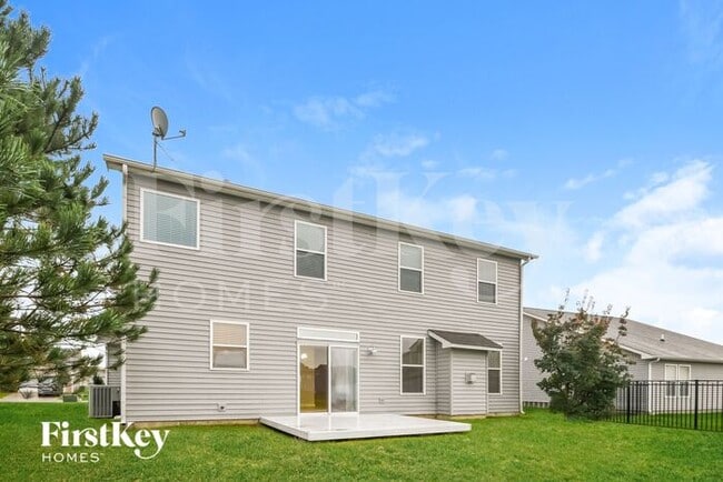 Building Photo - 1536 Maplewood Ln