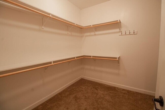 Building Photo - 7413 Rosedown Dr