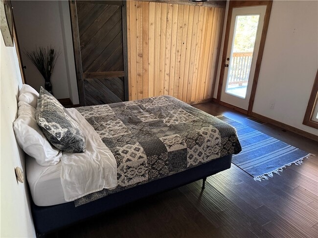 Building Photo - 348 N Port Bass Dr