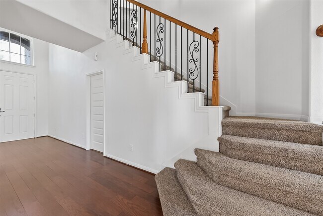 Building Photo - 20515 Bandrock Terrace