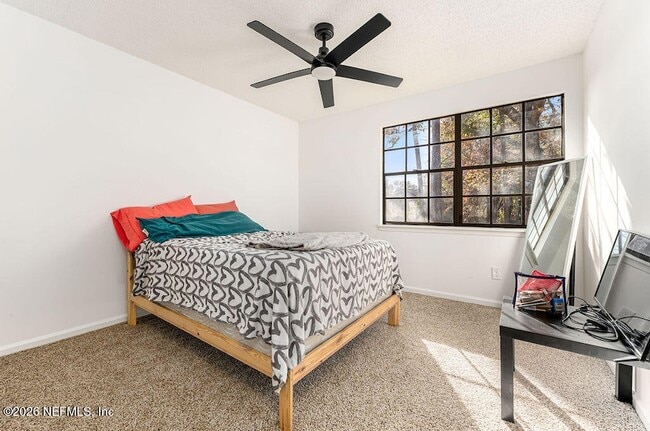 Building Photo - 11442 Squire Way Ln