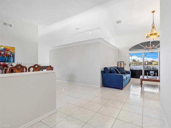 Building Photo - 3 br, 3.5 bath House - 2950 NE 188th St Ap...