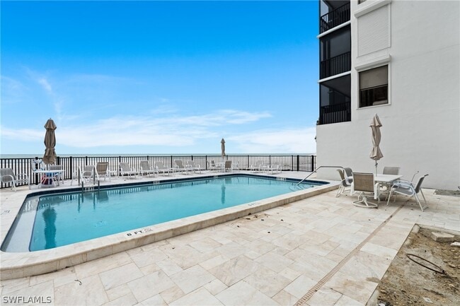 Building Photo - 9375 Gulf Shore Dr