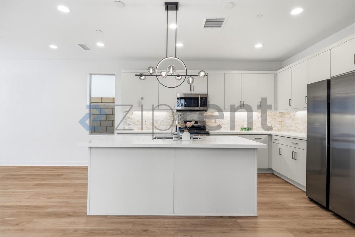 Building Photo - 74189 Storke Dr