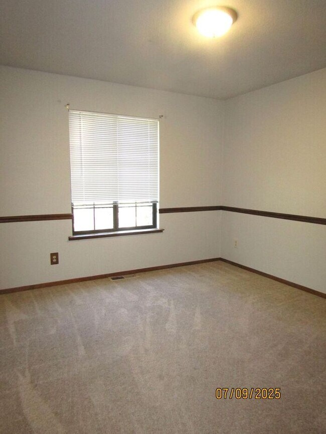 Building Photo - Beautiful Single Story Home in Great Santa...