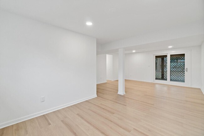 Building Photo - 771 Stevenson Rd