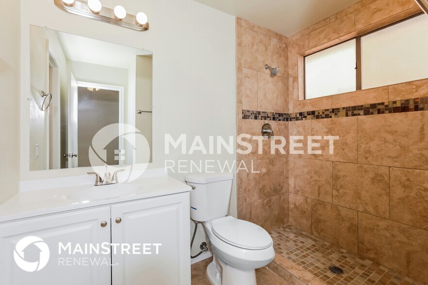 Building Photo - 4544 E Garnet Ave