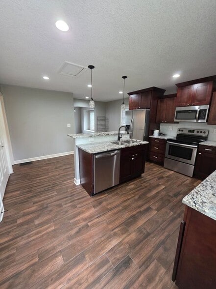 Building Photo - 10826 E Ayers Ave