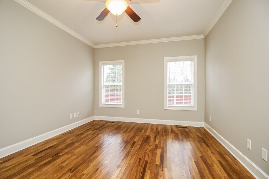 Building Photo - 241 Conquest Rd