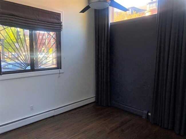 Building Photo - 608 Tremont St