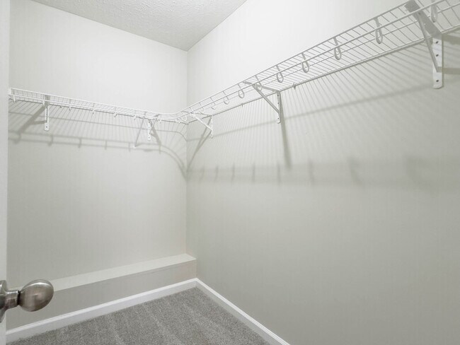 Building Photo - 1640 Golf Club Ln